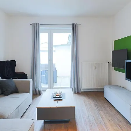 Pier 12, 4 Apartman *